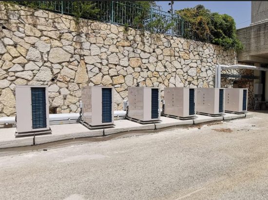 משאבות חום I-SOL לבריכות ציבוריות